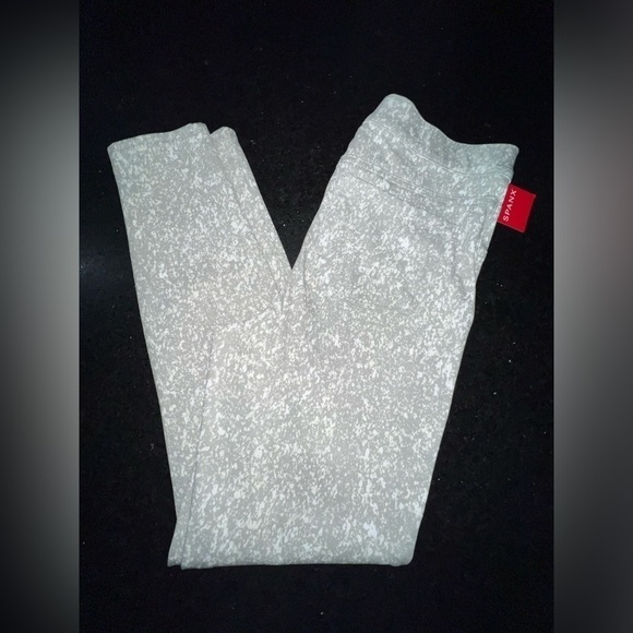 NWT SPANX SLIMMING Ankle Jeanish Leggings in Speckled Grey SZ M - Picture 4 of 11